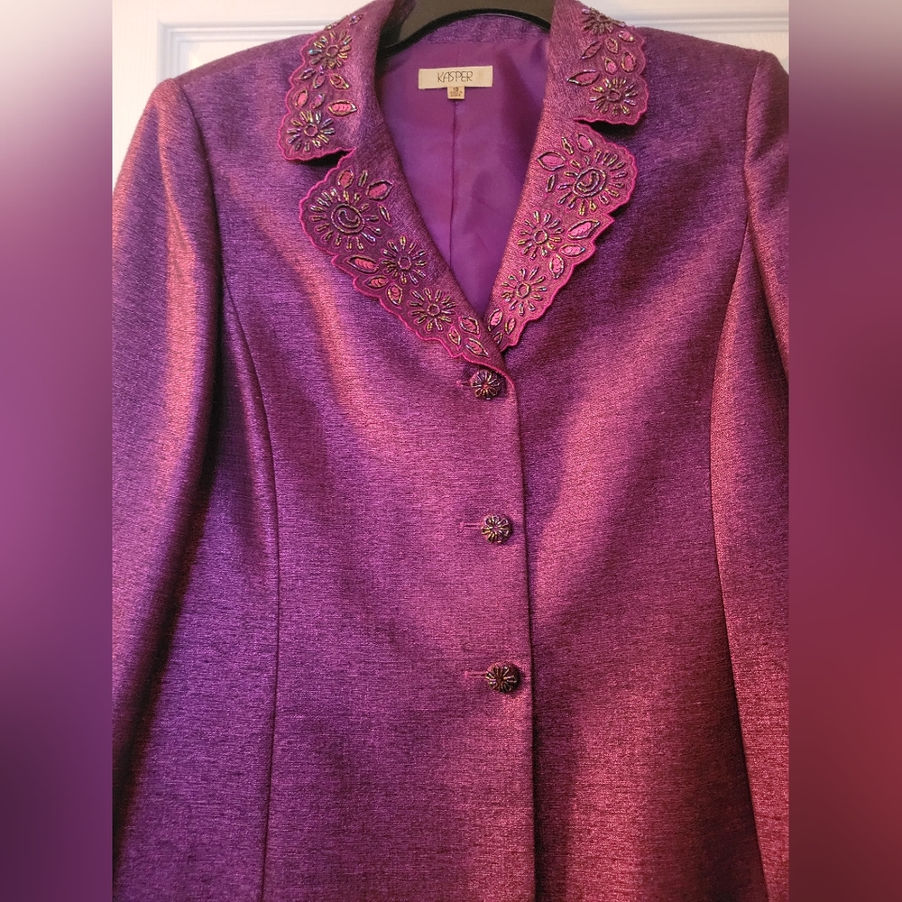 Kasper Suit